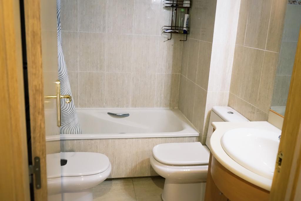 Apartamento Port Marino カンブリルス エクステリア 写真